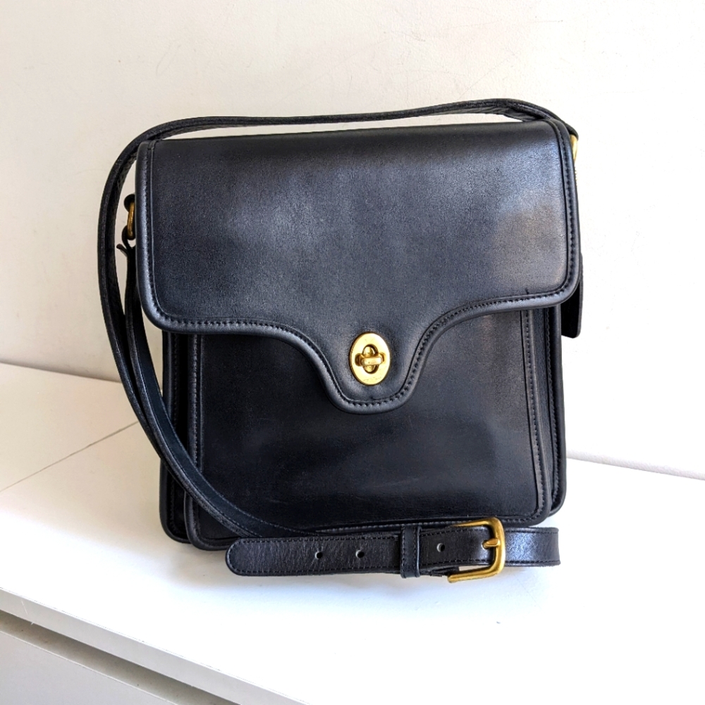 Vintage Coach Shelton Bag Black